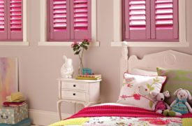 Pink mirror bedroom